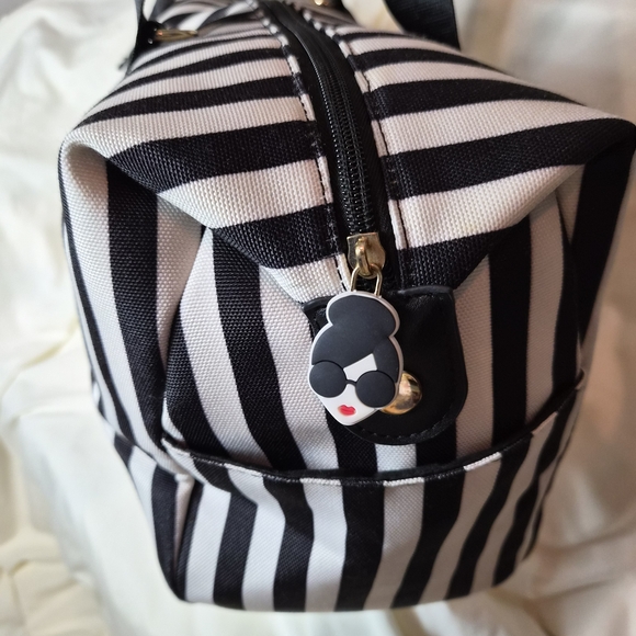 Alice + Olivia Black and White Striped Weekender Duffle Bag - Picture 3 of 11
